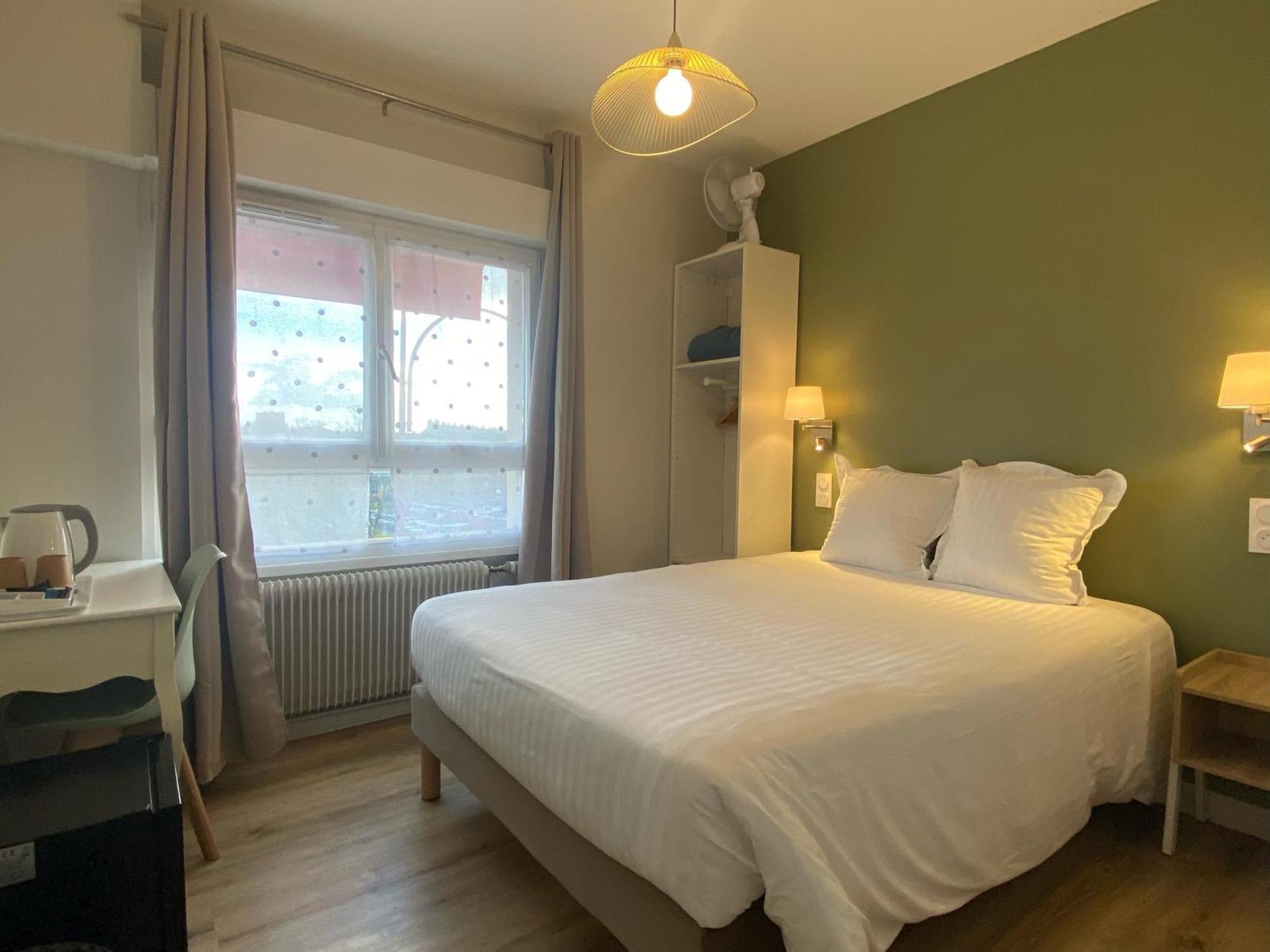 Fougères Hotel De Bretagne מראה חיצוני תמונה