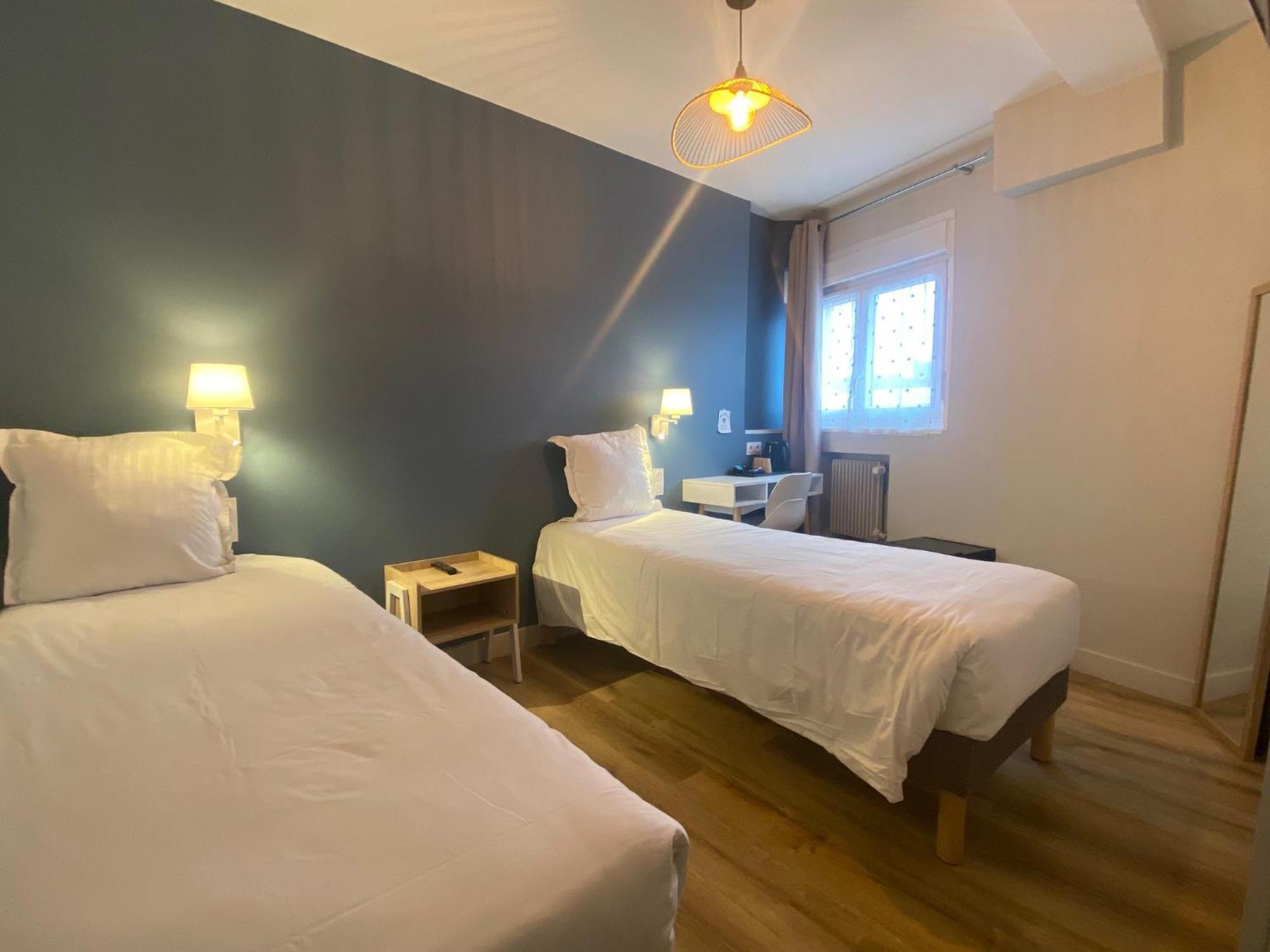 Fougères Hotel De Bretagne מראה חיצוני תמונה