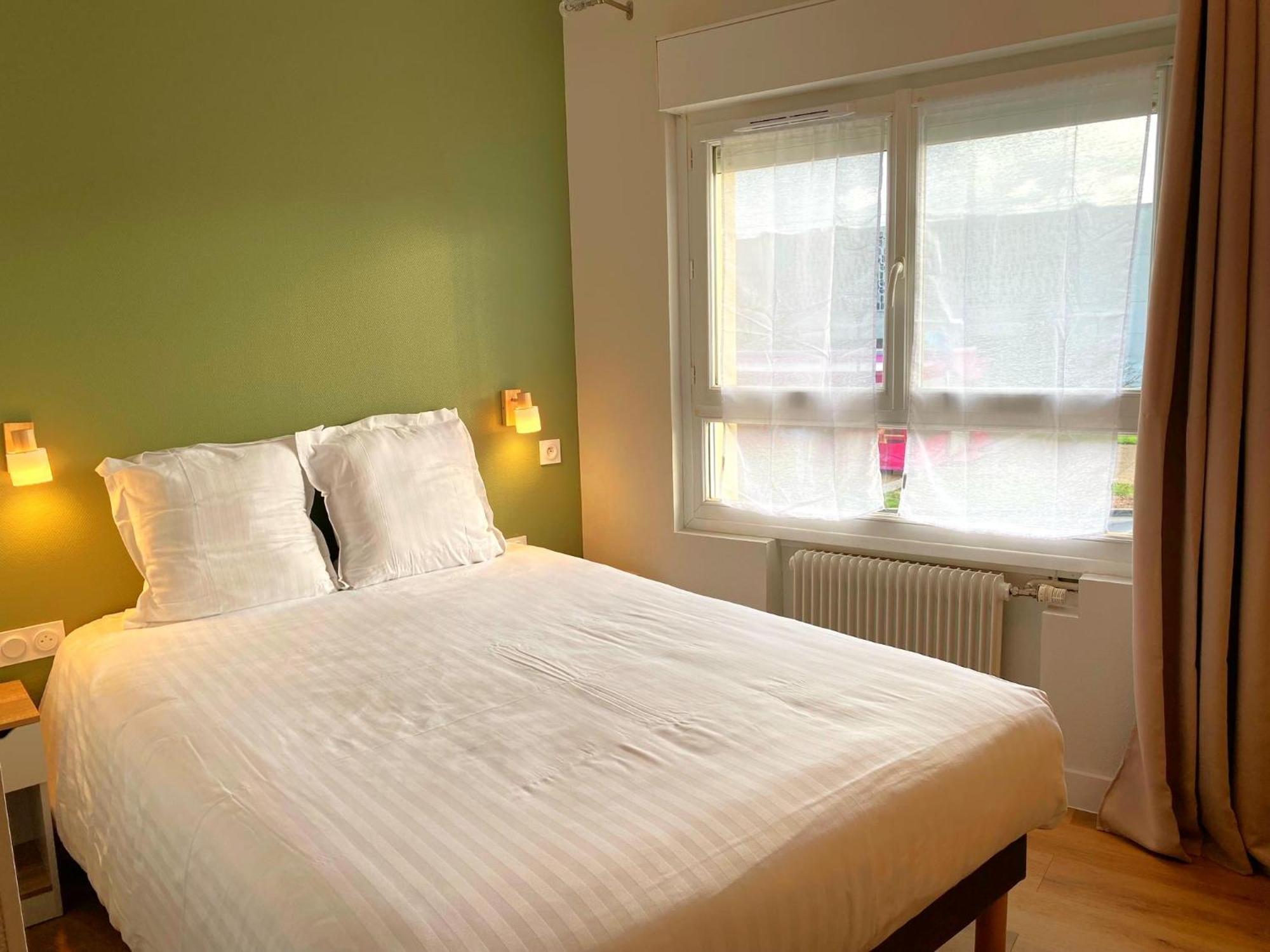 Fougères Hotel De Bretagne מראה חיצוני תמונה