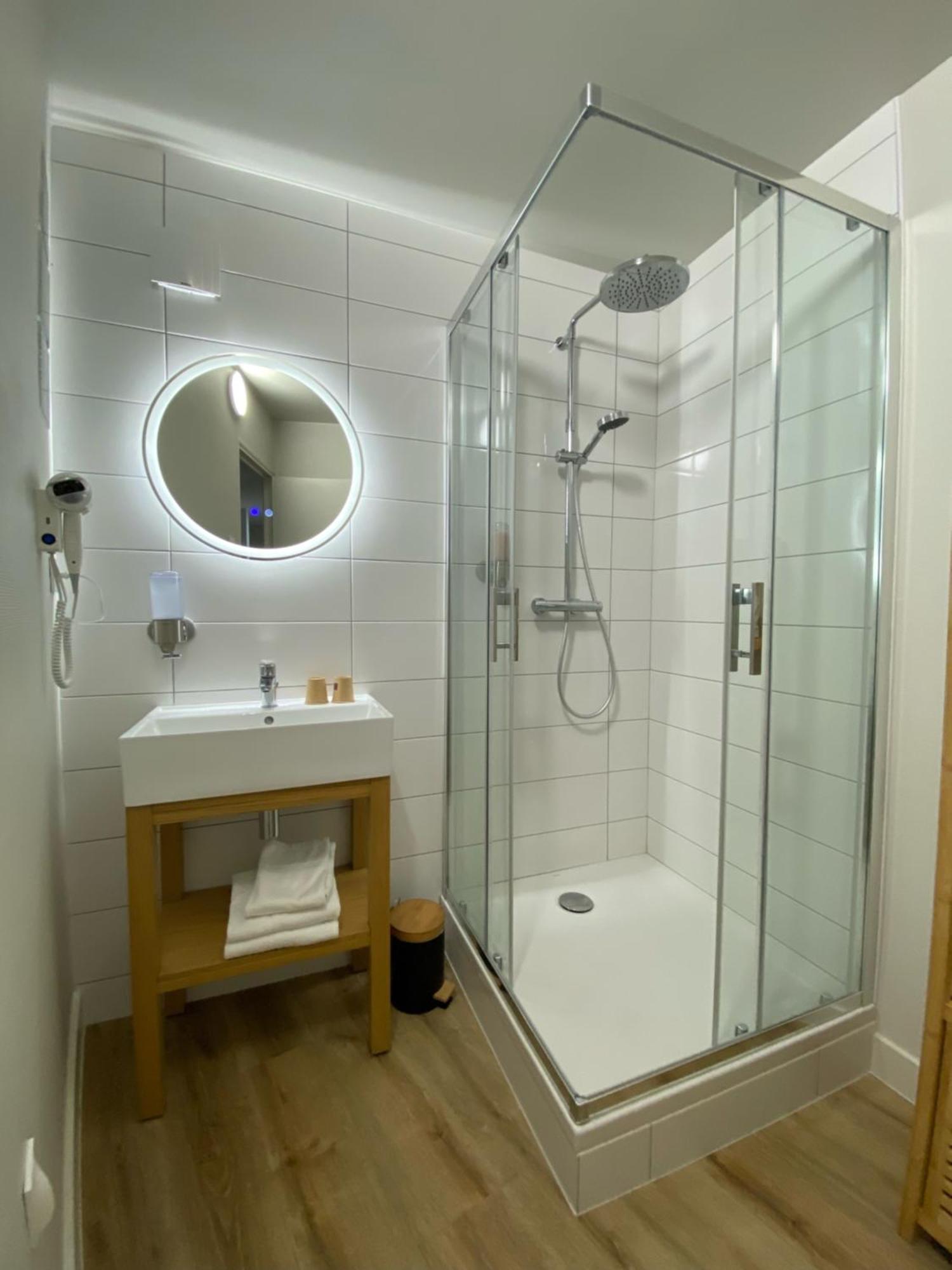 Fougères Hotel De Bretagne מראה חיצוני תמונה