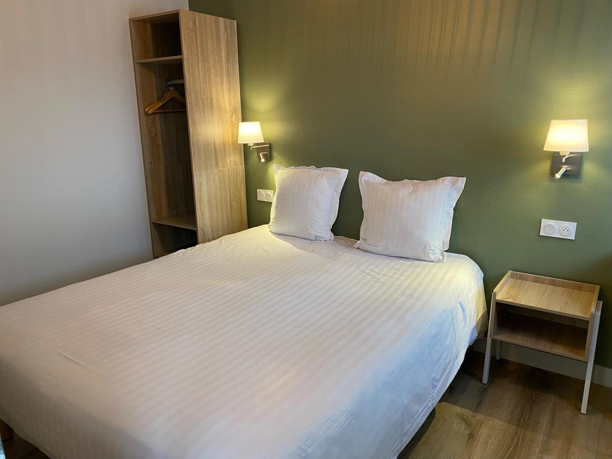 Fougères Hotel De Bretagne מראה חיצוני תמונה