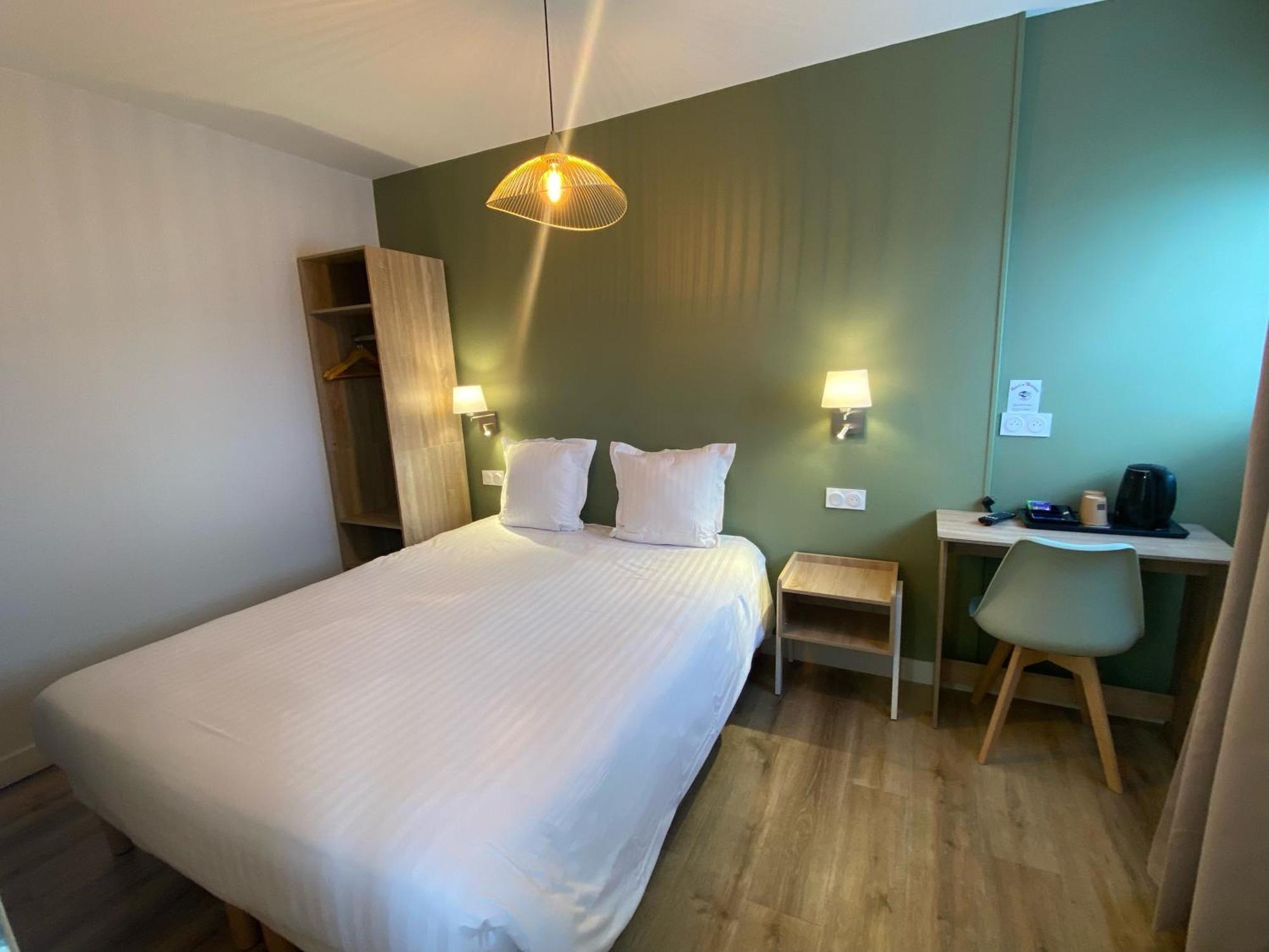 Fougères Hotel De Bretagne מראה חיצוני תמונה