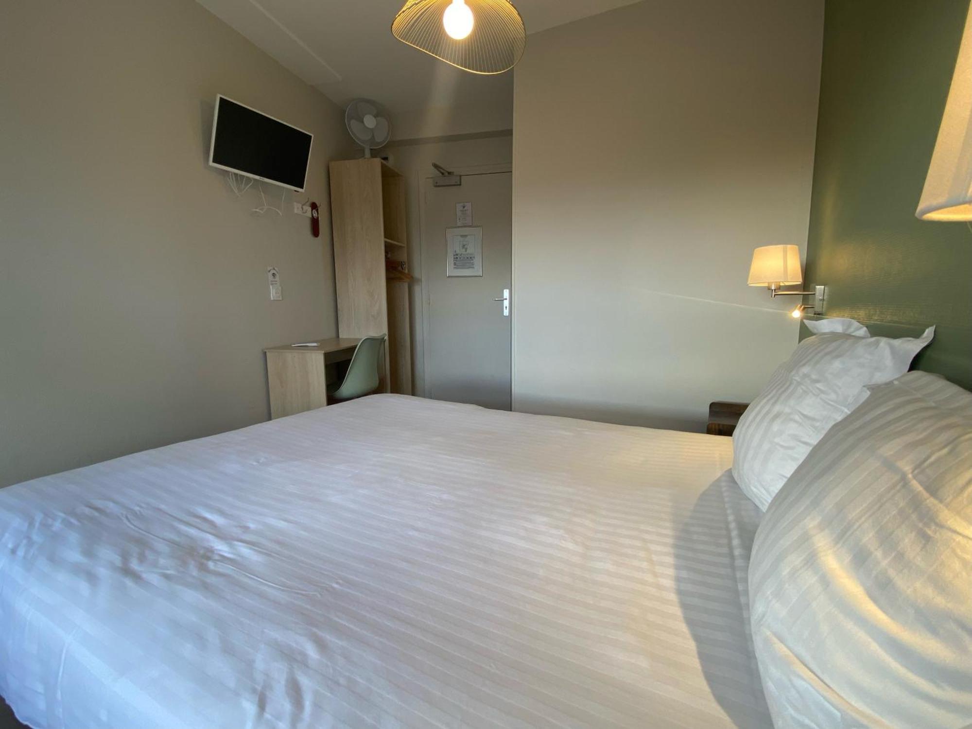 Fougères Hotel De Bretagne מראה חיצוני תמונה